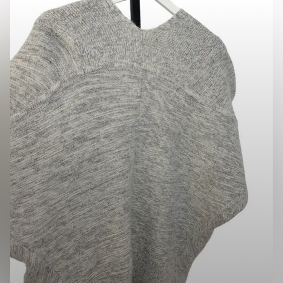 Aritzia Babaton Javier Cocoon Mohair Alpaca Blend Cardigan EUC Size S/M - Picture 11 of 16
